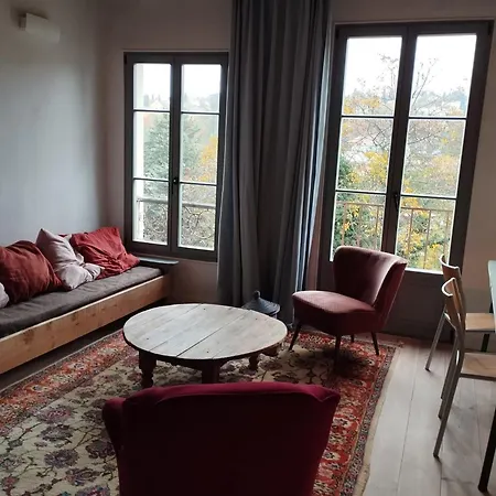 Bright & Unique Apartment With Rooftop * Forcalquier