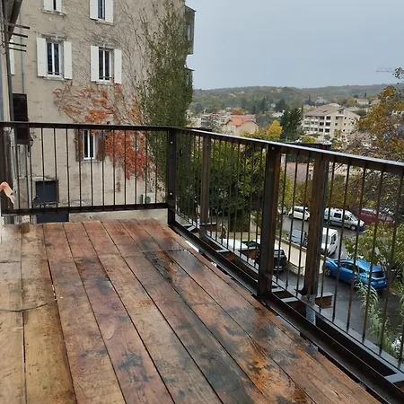 Bright & Unique Apartment With Rooftop